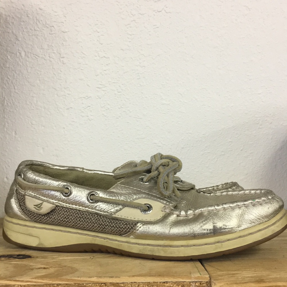 Bronze sperrys size 7